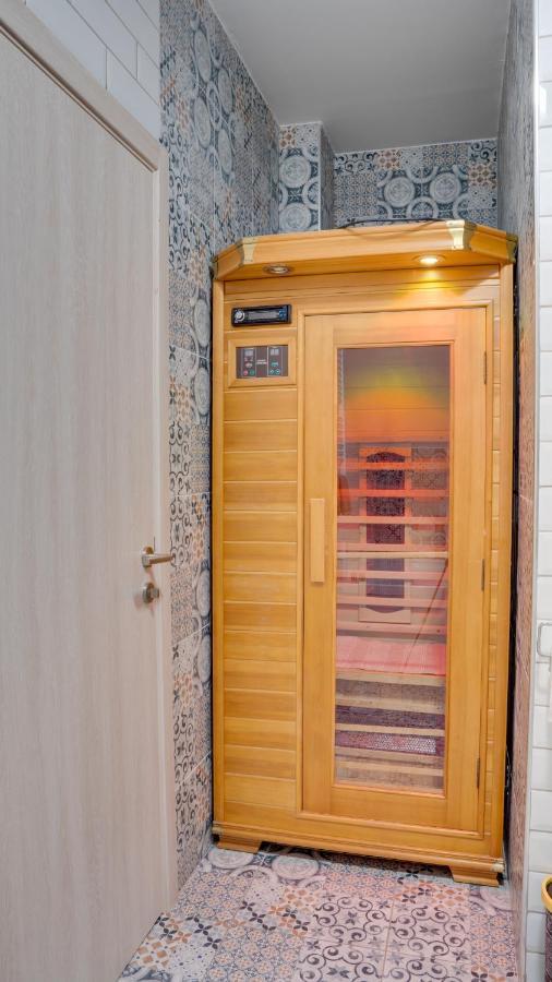 Spa Apartment Yang - Hot Tub, Sauna, Spa Нови-Сад Экстерьер фото