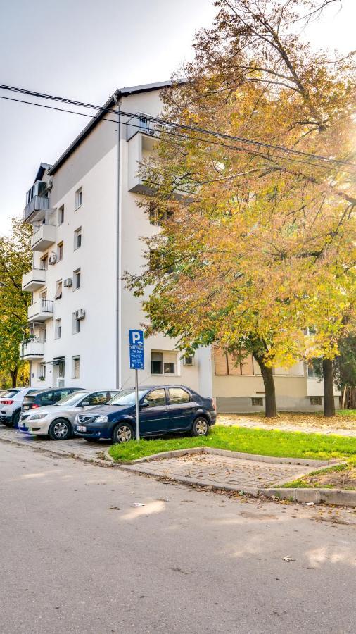 Spa Apartment Yang - Hot Tub, Sauna, Spa Нови-Сад Экстерьер фото