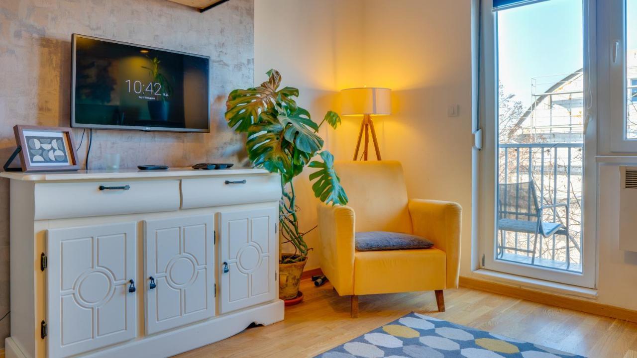 Spa Apartment Yang - Hot Tub, Sauna, Spa Нови-Сад Экстерьер фото